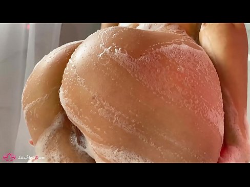 ❤️ Brunette masturbearet poesje mei Vibrator nei intens orgasme yn dûs ❤️ Seks by wy ﹏